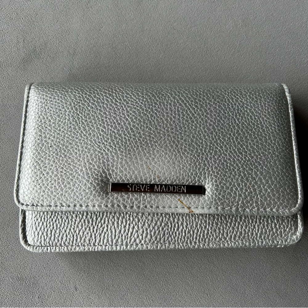 Steve Madden ~ Clutch Crossbody Bag